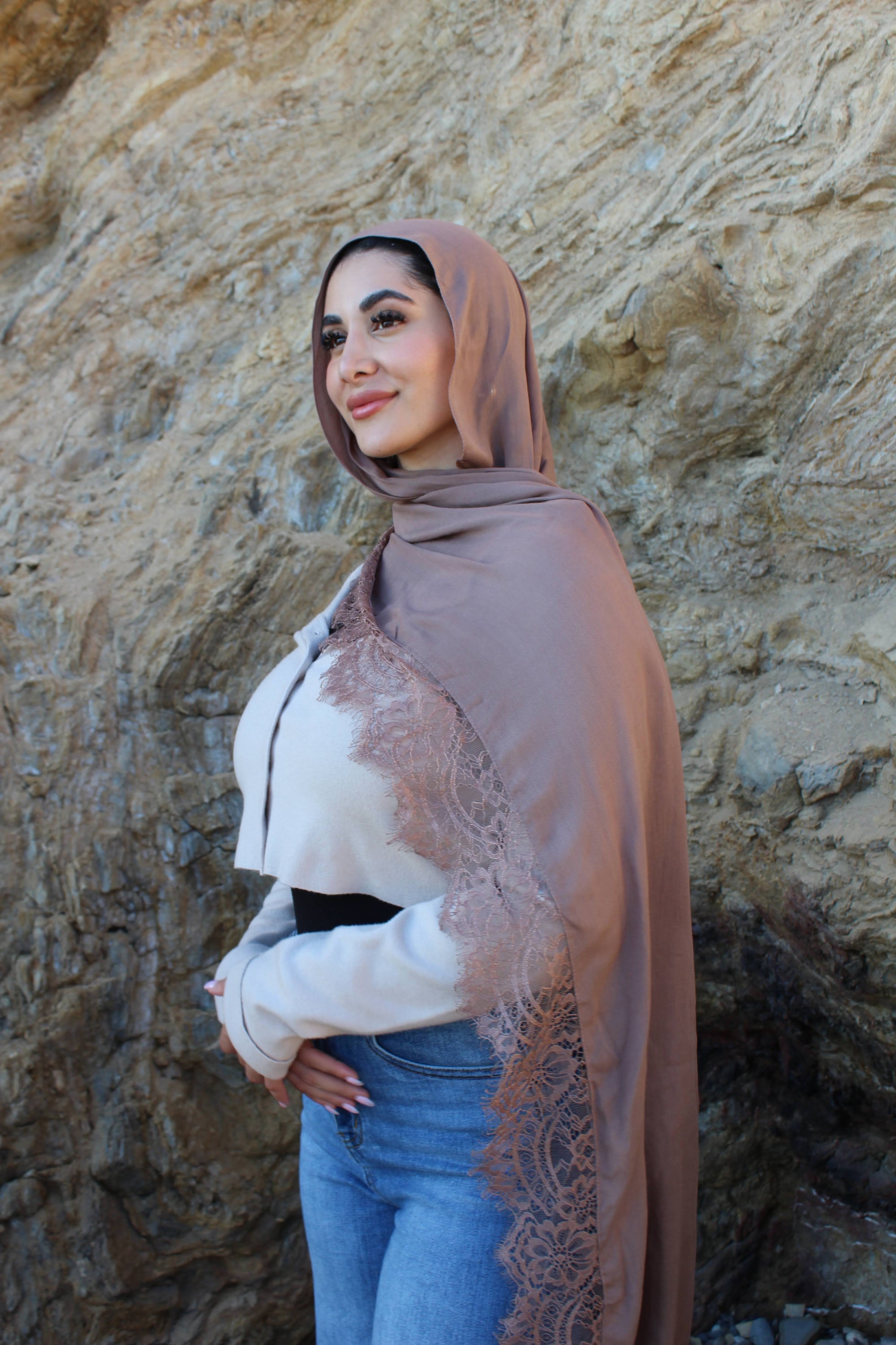 Qahwa Brown Lace Scarf